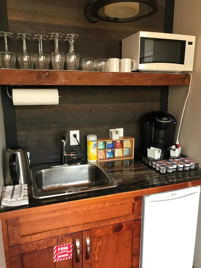 Wesbert Winery & Guest Suites Пентиктон Экстерьер фото